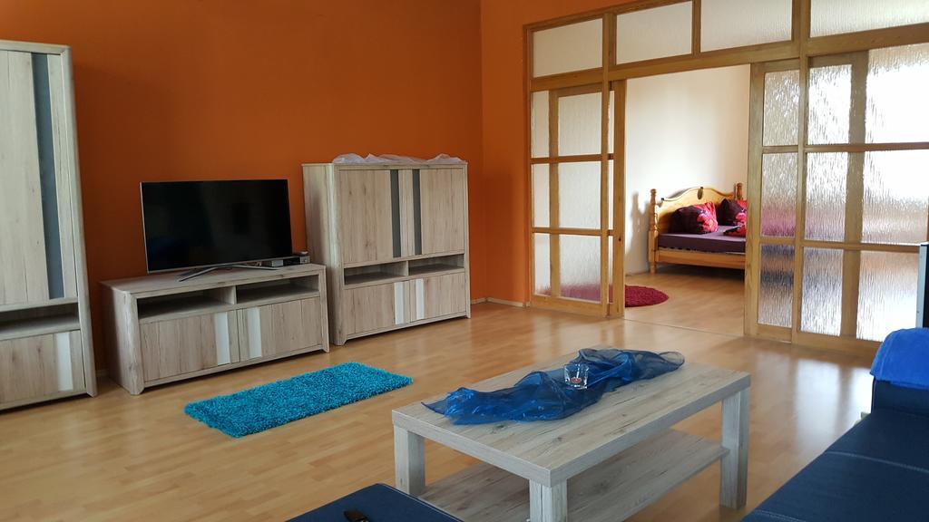 Restaurace U Marty Hotel Dubí Kültér fotó